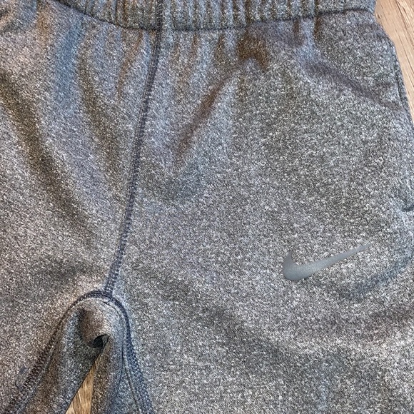 Boys Nike Pants - Picture 2 of 6